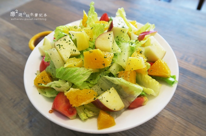 台北信義區平價美食~CLOUD 9 CAFE