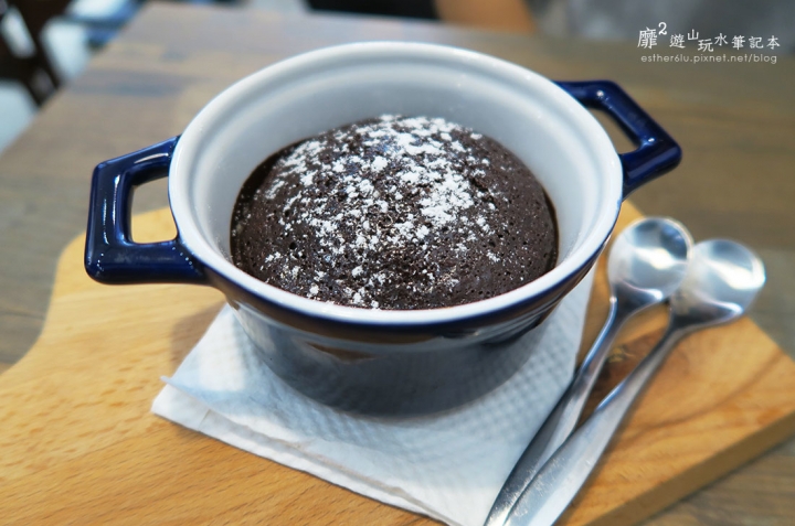 台北信義區平價美食~CLOUD 9 CAFE