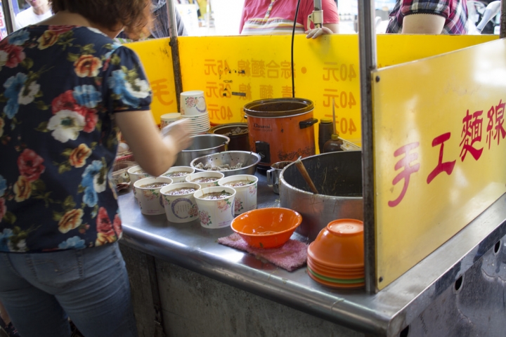 台中西區。第五市場樂群手工蚵仔麵線