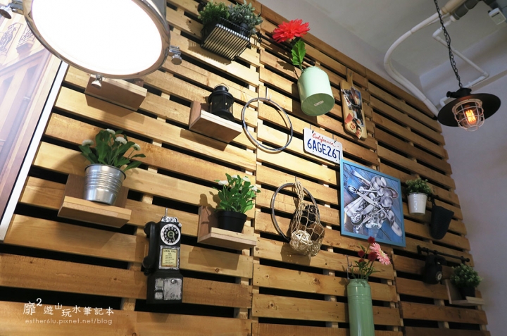 台北信義區平價美食~CLOUD 9 CAFE