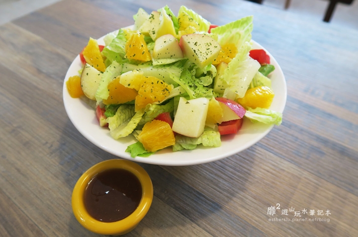 台北信義區平價美食~CLOUD 9 CAFE