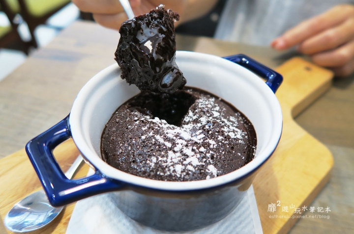 台北信義區平價美食~CLOUD 9 CAFE