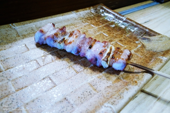【台南北區│串燒居酒屋】鯨吞燒地雞料理赤崁店│日式串場與台南老屋的結合,新鮮多種地雞料理、無地雷的精緻居酒屋│適合小酌、夜間聚會