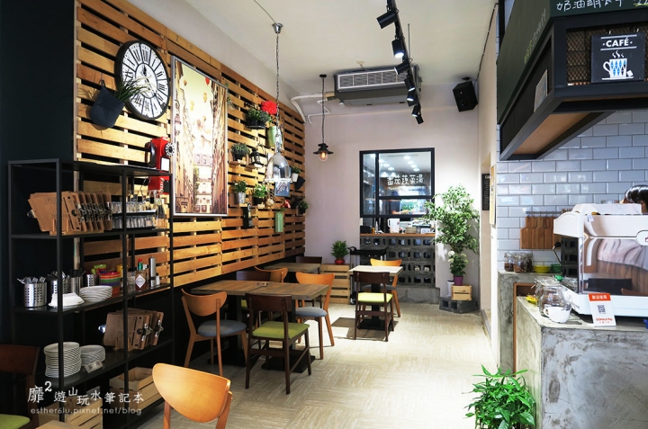 台北信義區平價美食~CLOUD 9 CAFE