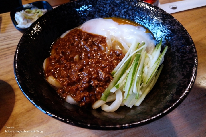 【台南北區│串燒居酒屋】鯨吞燒地雞料理赤崁店│日式串場與台南老屋的結合,新鮮多種地雞料理、無地雷的精緻居酒屋│適合小酌、夜間聚會