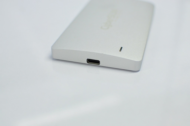 CyperSlim M2 M2R高質感USB3.1外接盒開箱分享