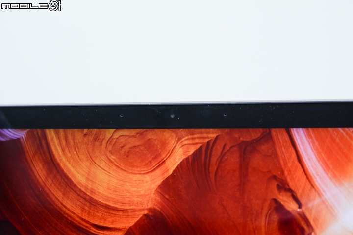 玫瑰金+七代Core I7的ZenBook3 (UX390UA)開箱