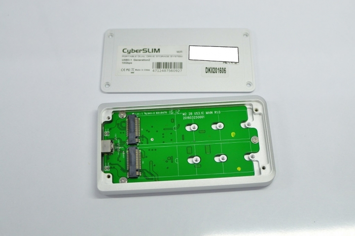 CyperSlim M2 M2R高質感USB3.1外接盒開箱分享