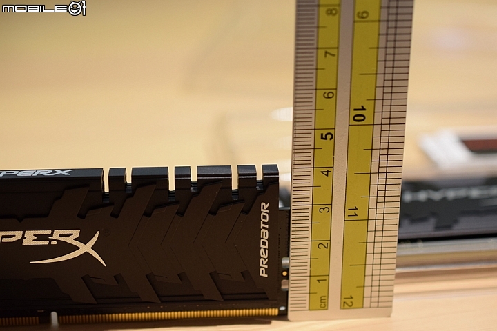 金士頓 DDR4-3333 新款散熱片 HyperX Predator 開箱分享