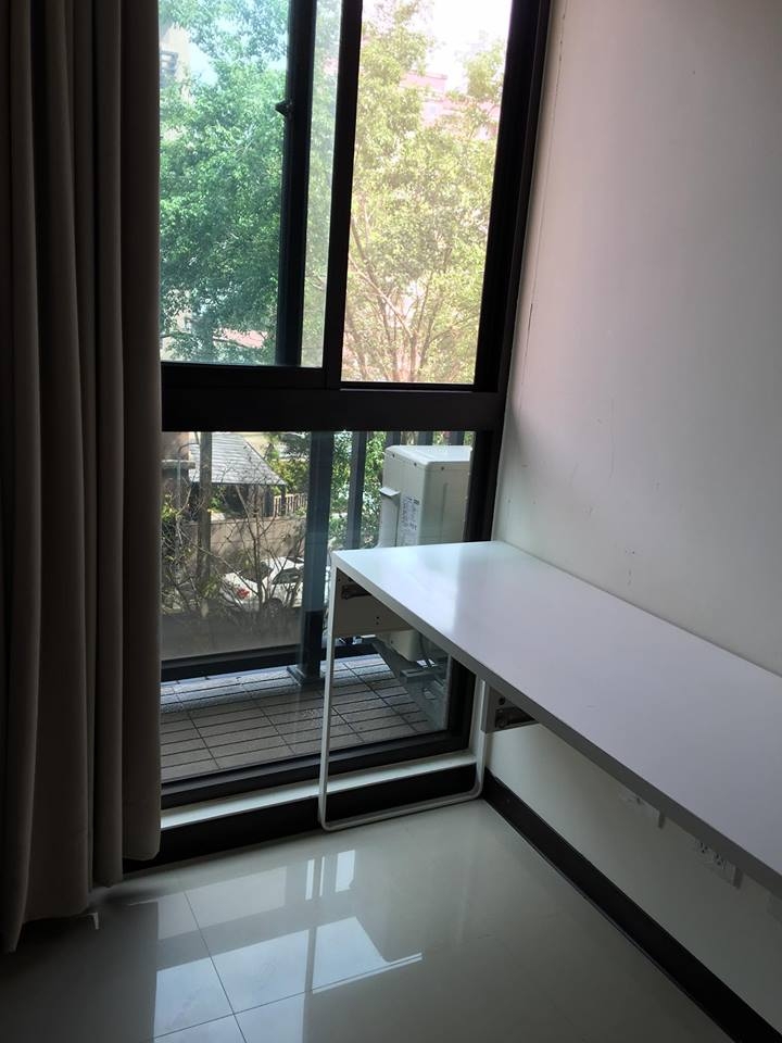 打鐵仔工作好朋友書桌簡單分享