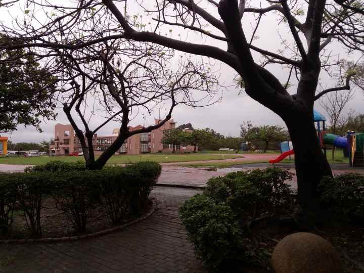 斜躺車兩天一夜 雨中墾丁流浪全紀錄