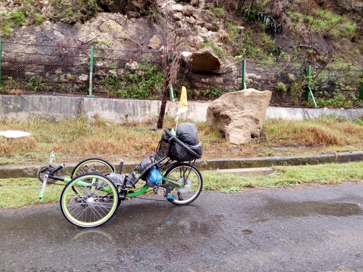 斜躺車兩天一夜 雨中墾丁流浪全紀錄