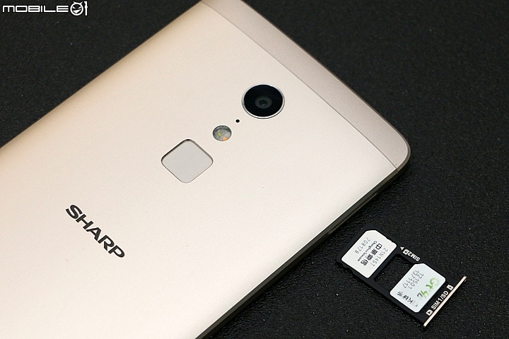 SHARP Z2十核金屬機 充電30分鐘能達50%電量