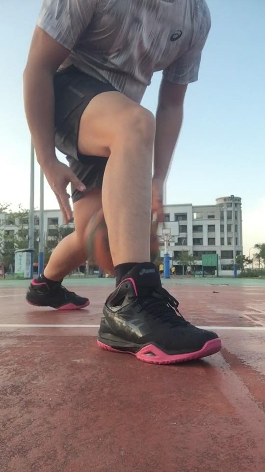 稀有低調的隱形戰機 ASICS NAKED EG03