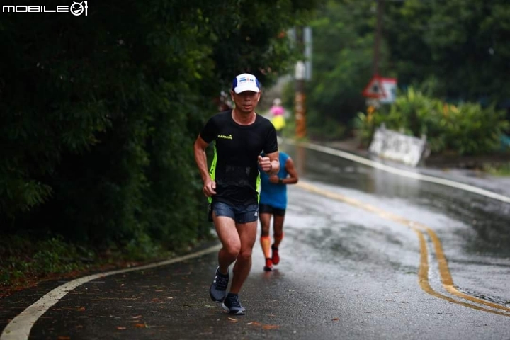 UNDER ARMOUR Charged Bandit 2 慢跑鞋~試穿心得分享~