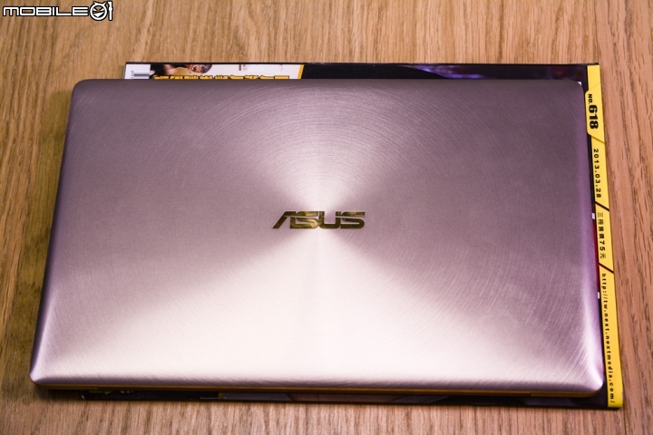 玫瑰金+七代Core I7的ZenBook3 (UX390UA)開箱