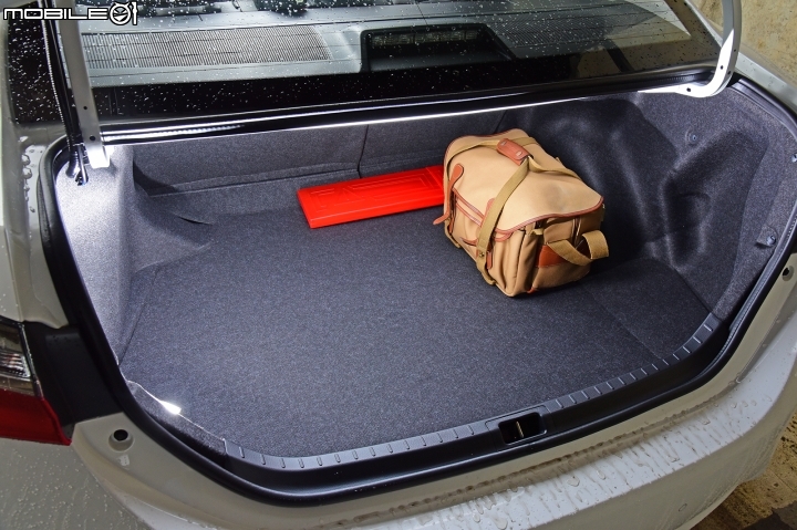 安全規格、行路質感整體進化 小改款Toyota Corolla Altis搶先試駕
