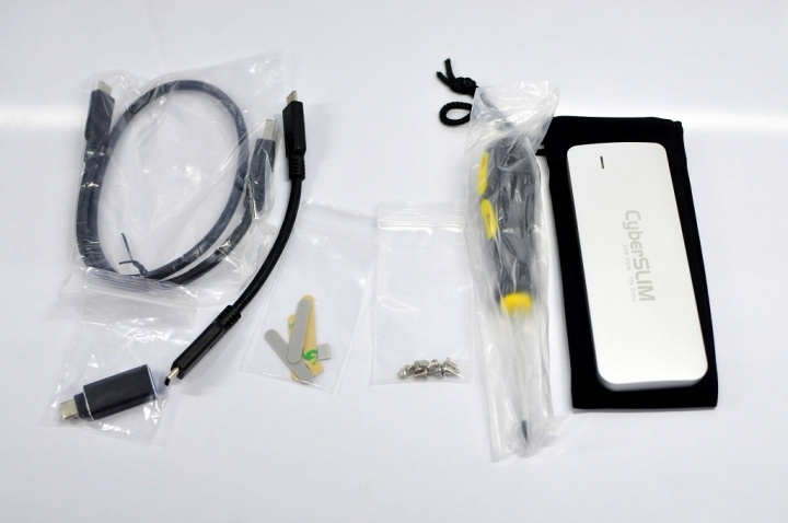 CyperSlim M2 M2R高質感USB3.1外接盒開箱分享