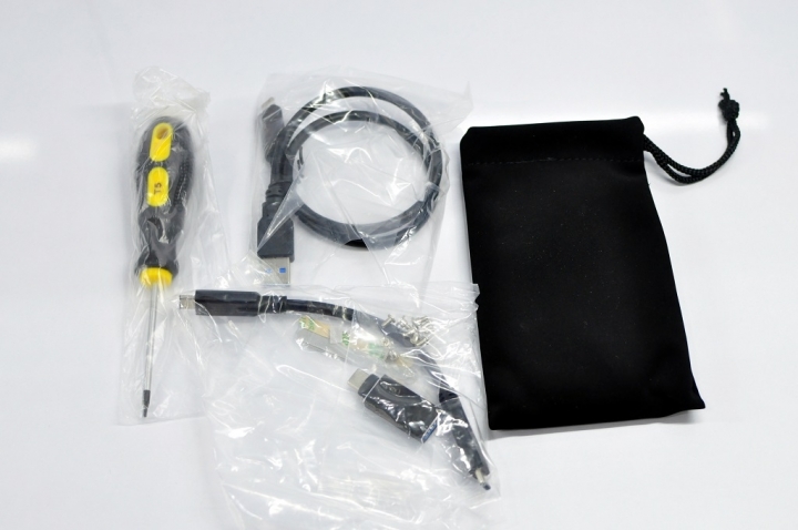 CyperSlim M2 M2R高質感USB3.1外接盒開箱分享