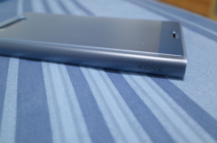 Sony Xperia XZ:Alkaleido材質的華麗工藝(105.10.03更新ISO夜拍測試)