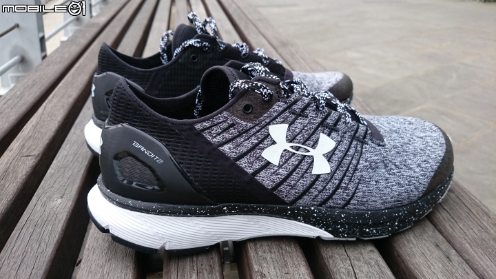 UNDER ARMOUR Charged Bandit 2 慢跑鞋~試穿心得分享~