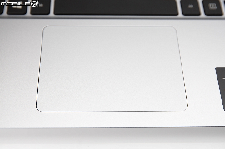 Acer Swift 3 穩健紮實的輕薄筆電