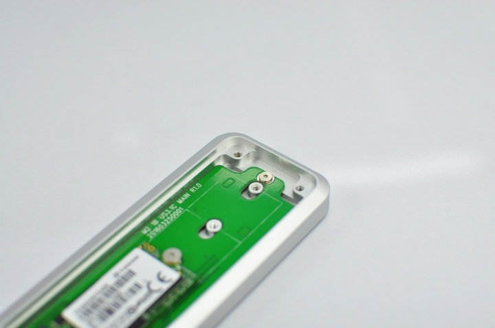 CyperSlim M2 M2R高質感USB3.1外接盒開箱分享