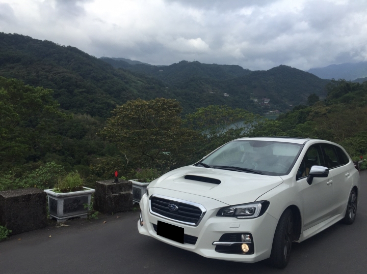 朋友牽新車當然要趁機凹他一番