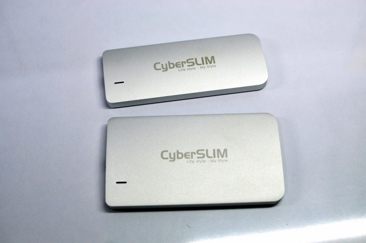 CyperSlim M2 M2R高質感USB3.1外接盒開箱分享