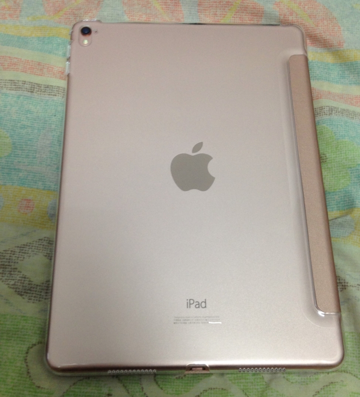 出貨速度快的 iPad Pro 9.7 128G 玫瑰金(簡易開箱文,更新加保護殼)