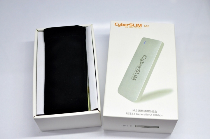 CyperSlim M2 M2R高質感USB3.1外接盒開箱分享