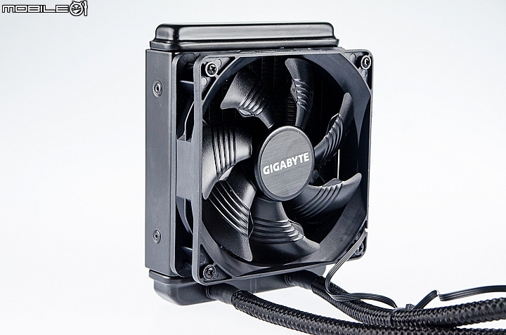 效能與散熱兼具 技嘉WaterForce水之力Xtreme Gaming GTX1080實測
