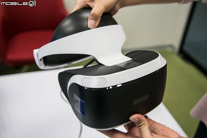 PlayStation VR「豪華全配包」內容開箱分享