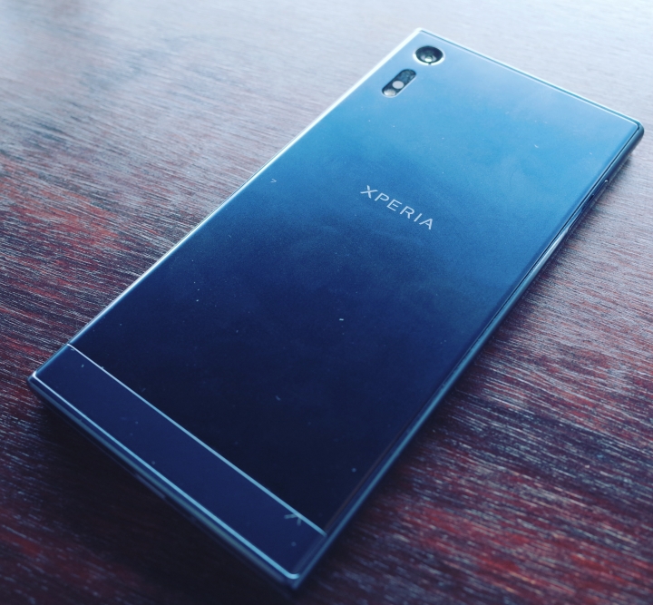 Sony Xperia XZ:Alkaleido材質的華麗工藝(105.10.03更新ISO夜拍測試)