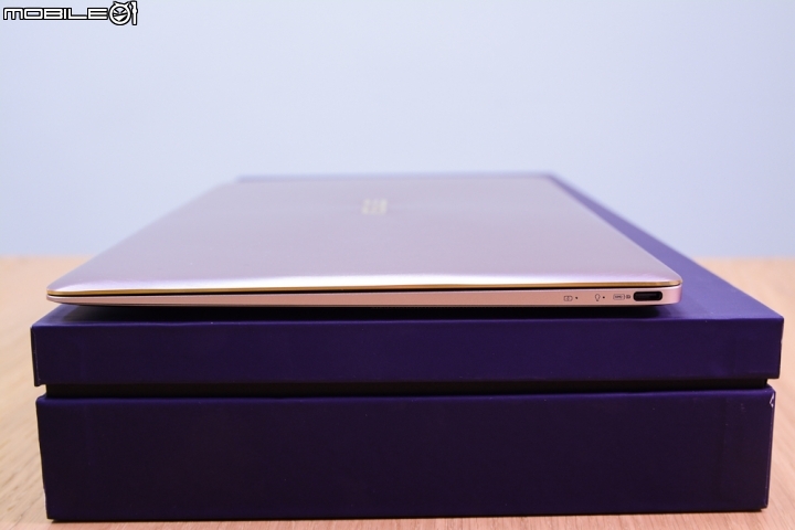 玫瑰金+七代Core I7的ZenBook3 (UX390UA)開箱
