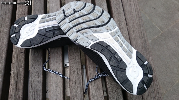 UNDER ARMOUR Charged Bandit 2 慢跑鞋~試穿心得分享~