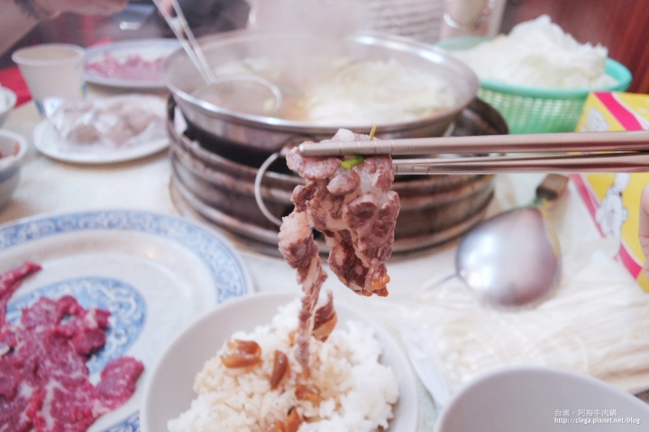 【台南仁德│火鍋】阿裕牛肉鍋│鮮嫩嚼勁多種口感新鮮牛肉,不同部位一次滿足│台南人氣老饕名店,在地人觀光客都愛