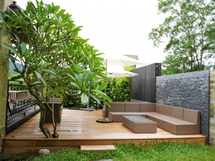 【三義 | 景觀餐廳】擁有透明玻璃座位的可愛森林小屋餐廳♣青松自在