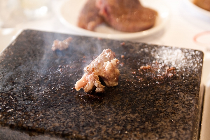 【美食。食記】台中 台中市 肉質中等 油煙稍重 牛排 豬排 雞排 凱恩斯岩燒餐廳
