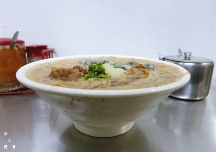 很給力的大碗大腸麵線.同心大腸蚵仔麵線