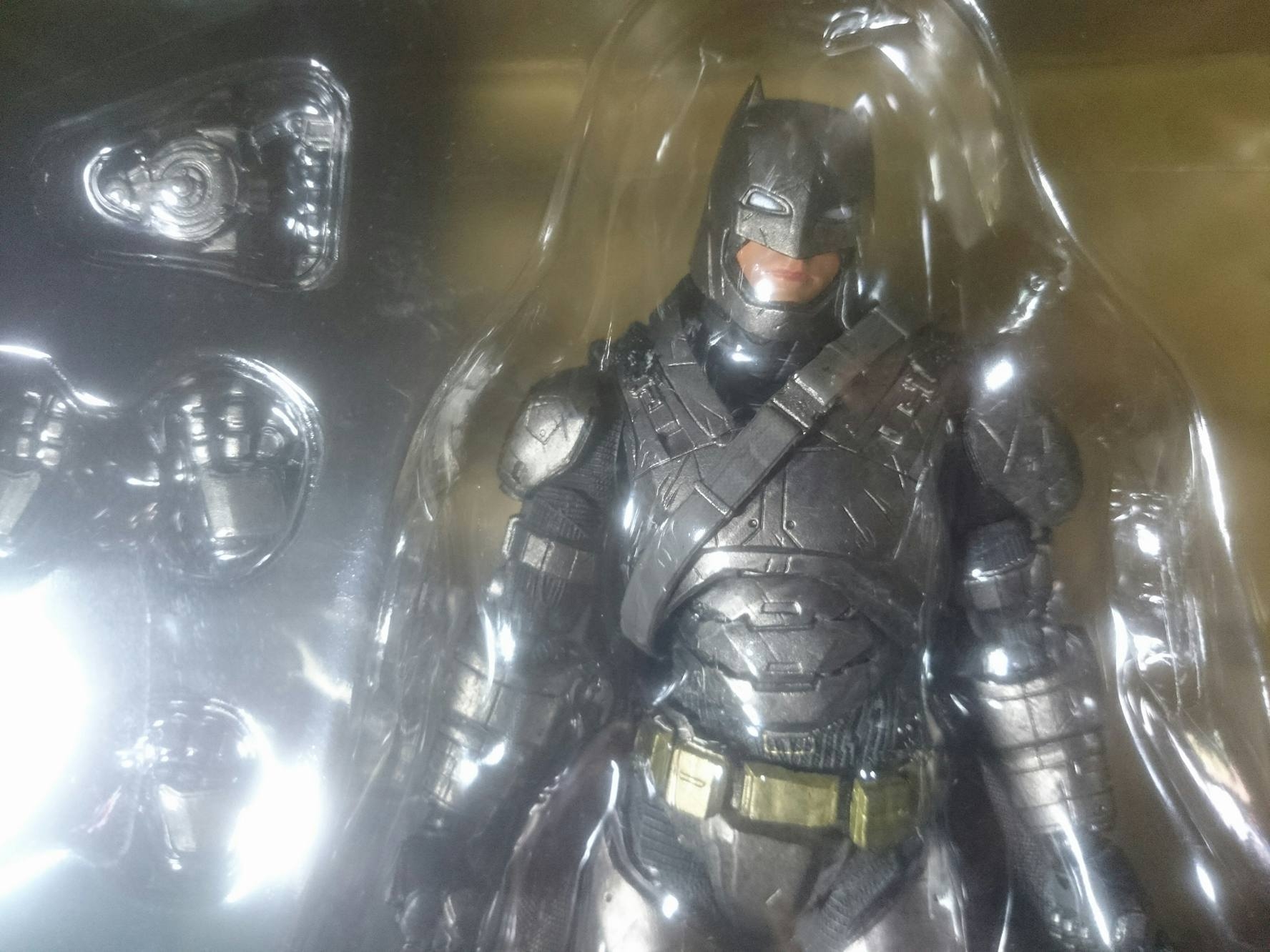 (簡單開箱) 日版 MAFEX 蝙蝠俠裝甲版 No.023 不專業分享