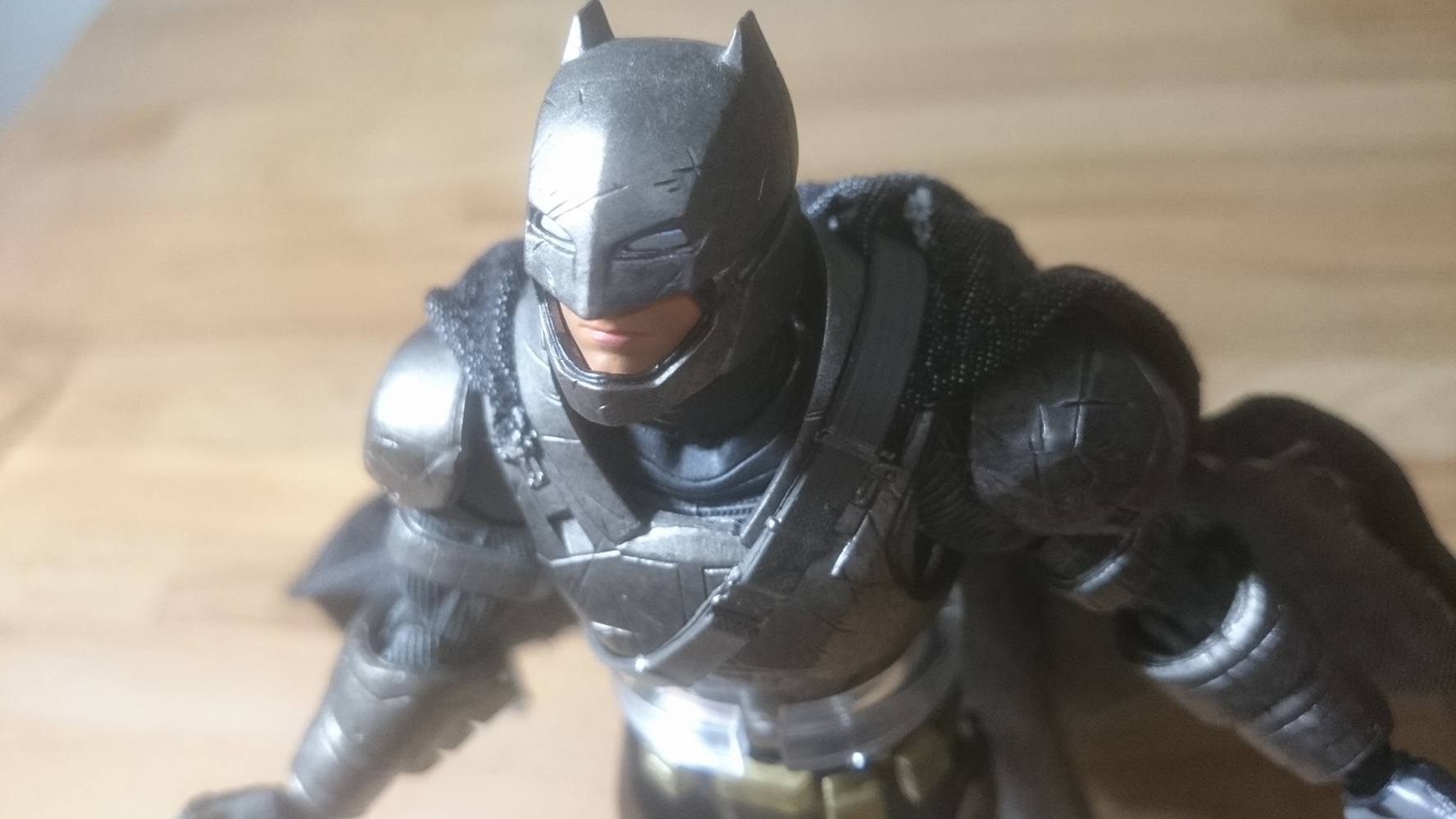 (簡單開箱) 日版 MAFEX 蝙蝠俠裝甲版 No.023 不專業分享