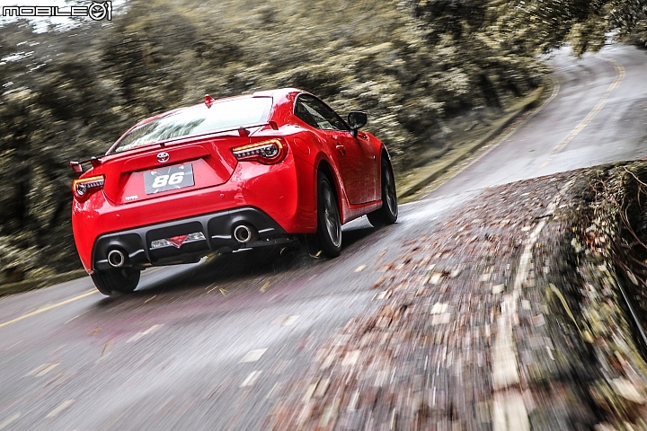 延續傳奇 Toyota 86 精進成熟好駕馭