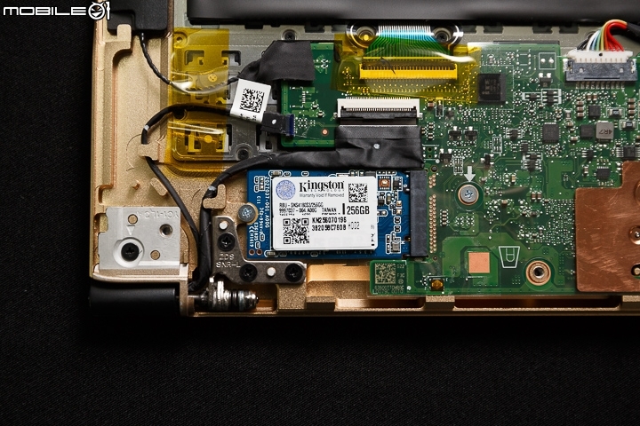 Acer Swift 7 約莫 1cm 的極致輕薄