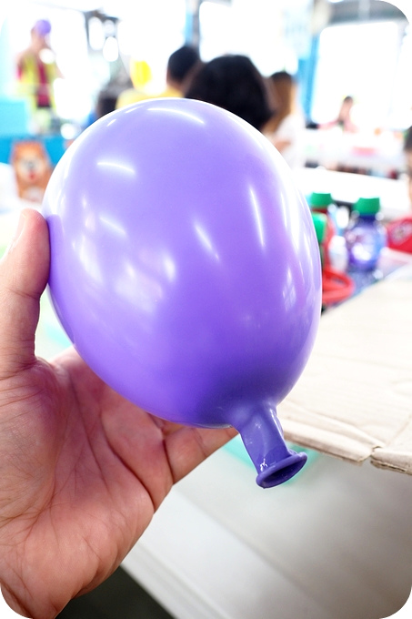 【苗栗遛小孩景點】汽水喝到飽,彈珠撿到飽,還有 「趣味 」的彈珠汽水DIY。大補內彈珠汽水觀光工廠!!!