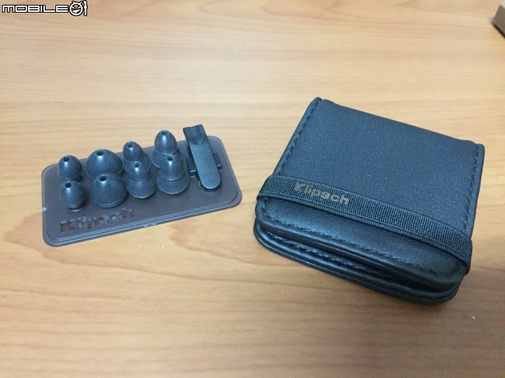 應該是01首開吧? Klipsch Reference X12i