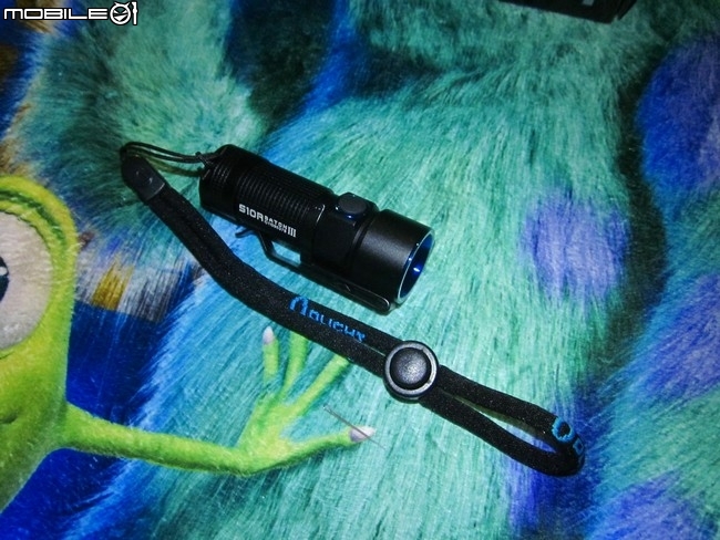 OLIGHT S10R III (16340) & S30R III (18650) 好用方便隨充EDC