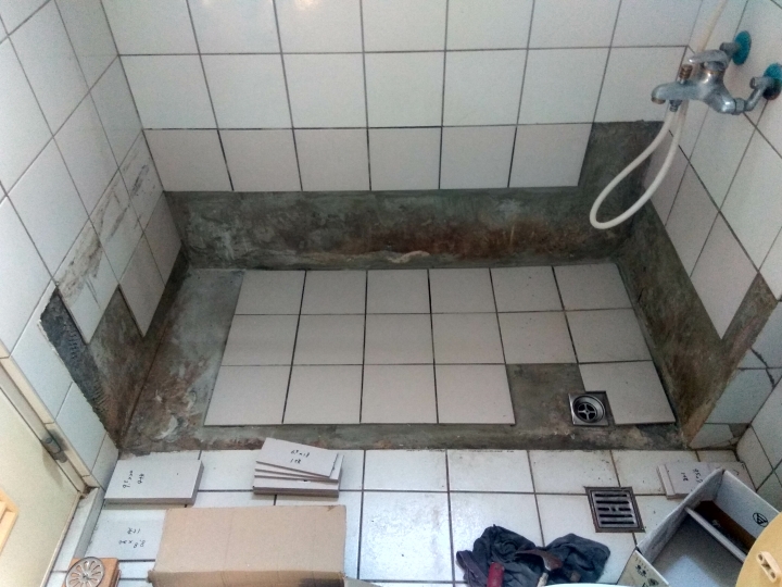 DIY浴室磁磚,給想要DIY的人一點小心得