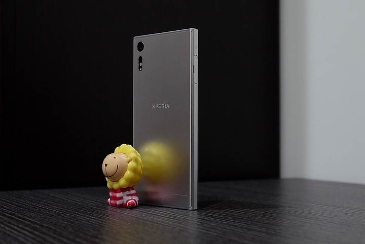 精煉鉑爵銀_SONY XZ