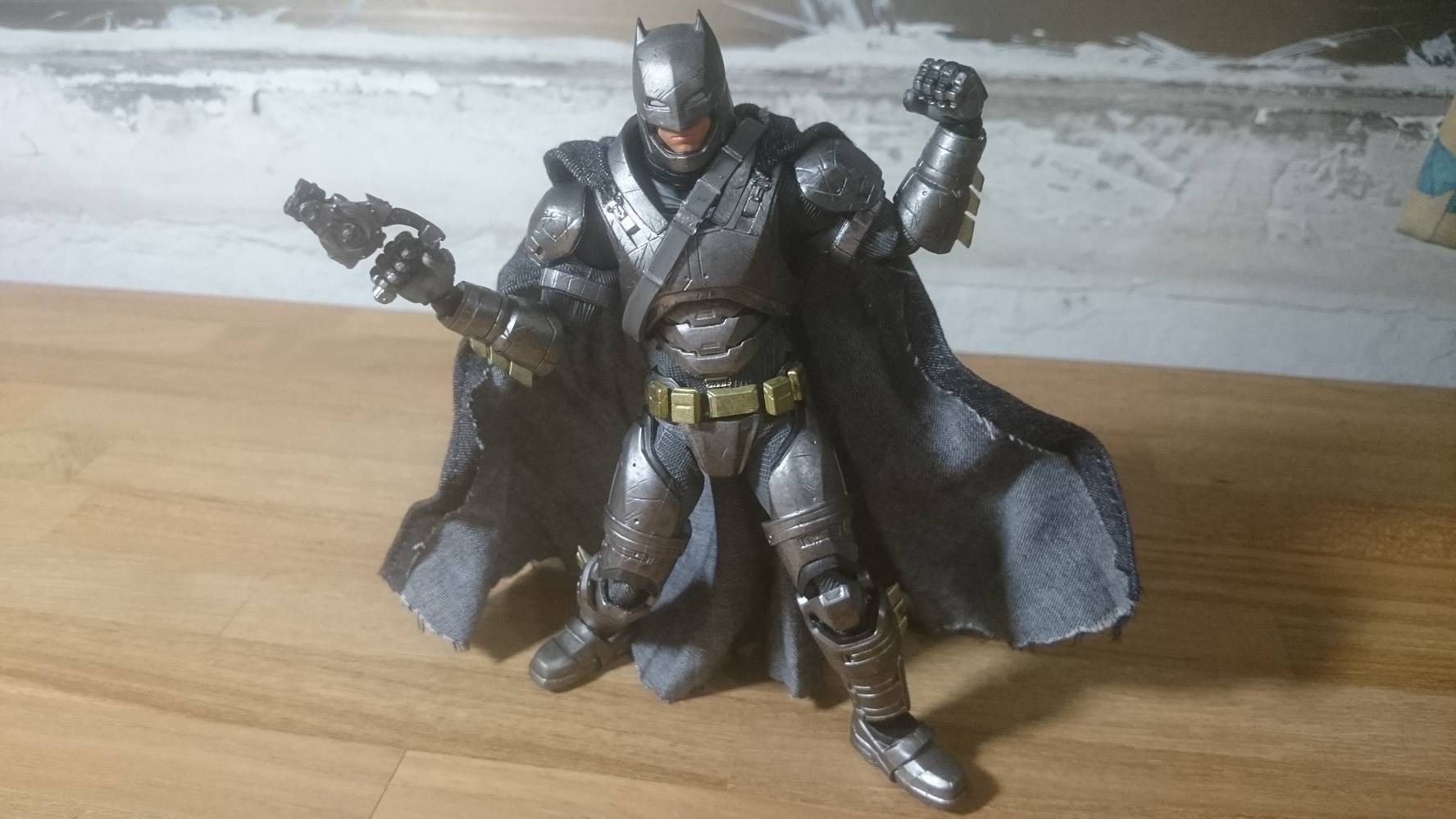 (簡單開箱) 日版 MAFEX 蝙蝠俠裝甲版 No.023 不專業分享